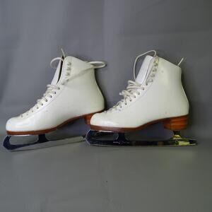 Riedell Red Wing Figure Ice Skates Womens B8 Model 2406 Blades Made In England